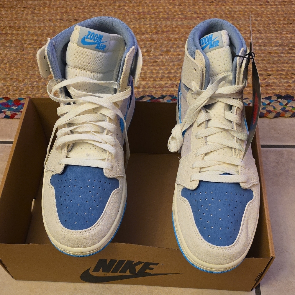 Nike High-Top Sneakers in Blue and White